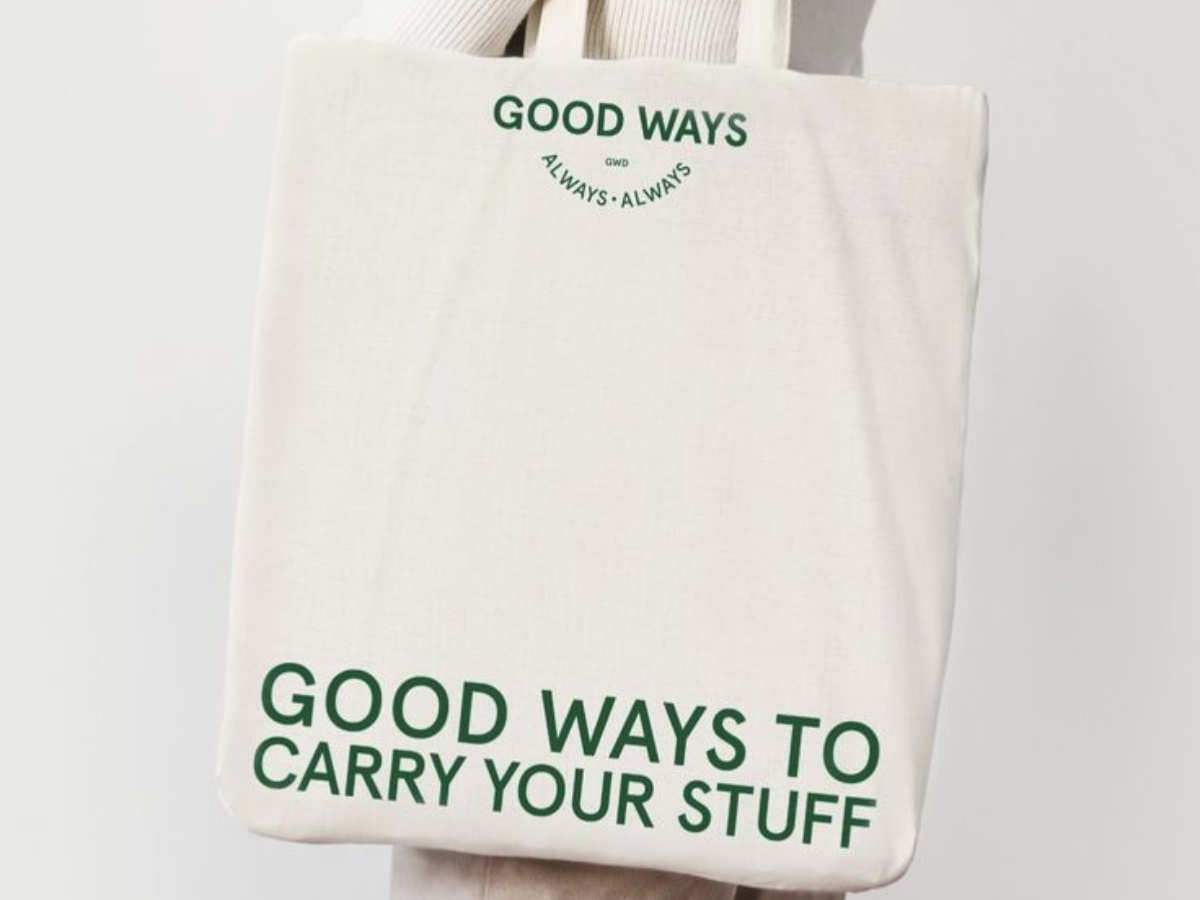 mau-tui-canvas-toi-gian