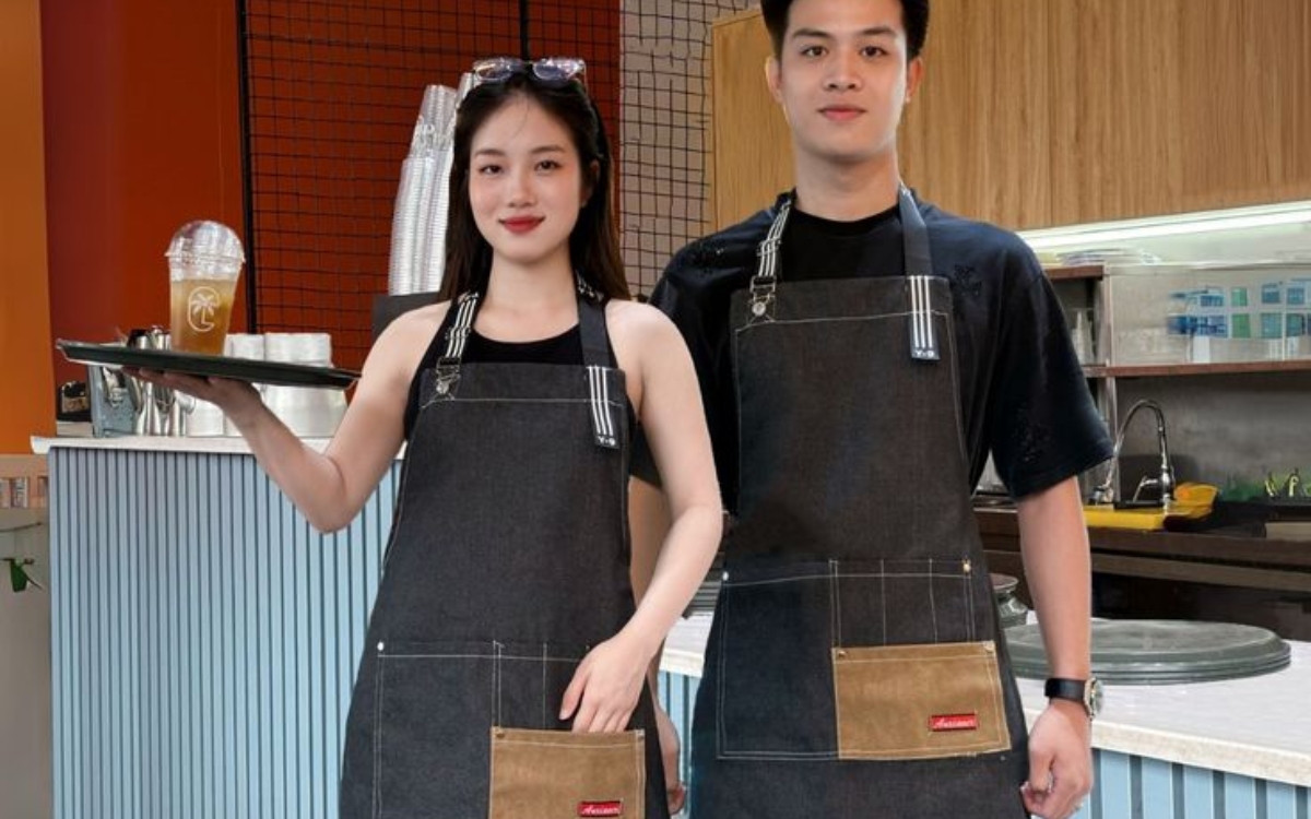 Mẫu tạp dề in logo đẹp mắt cho ngành F&B