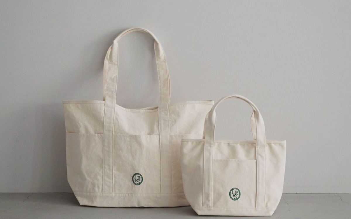 Mẫu túi canvas khóa kéo màu trắng in logo