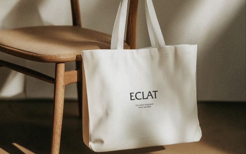 Túi tote màu tắng