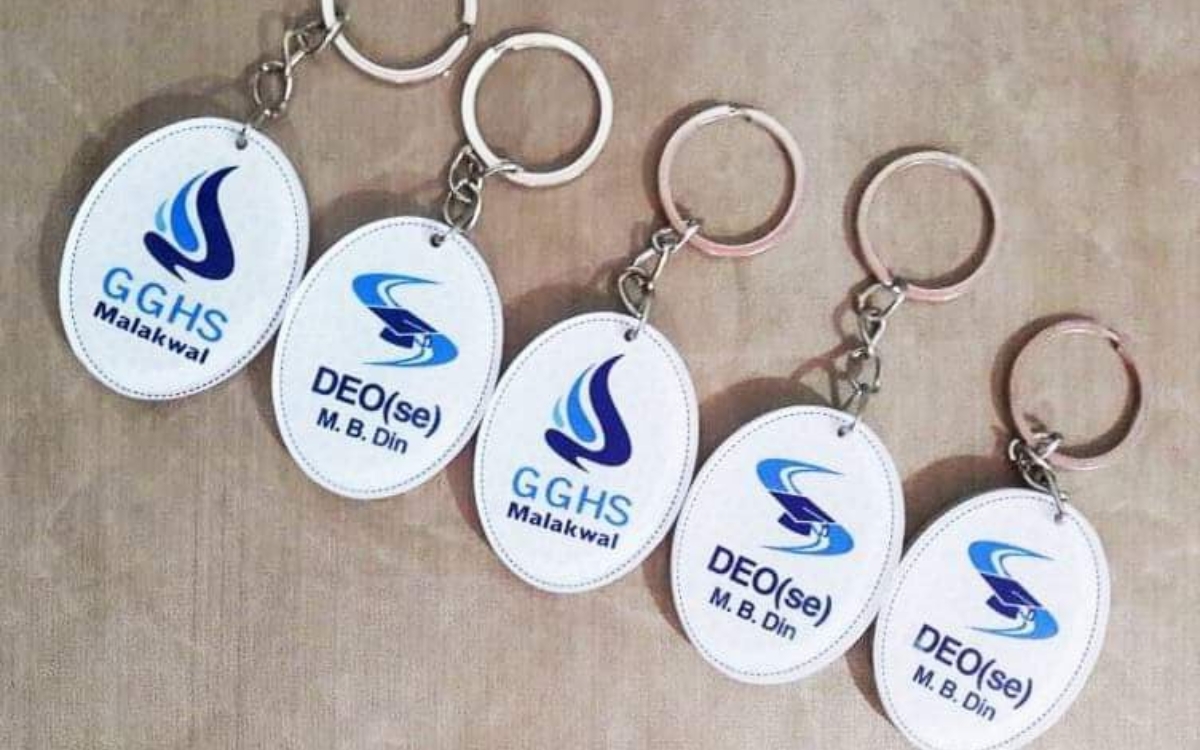 Móc chìa khóa bằng nhựa mica