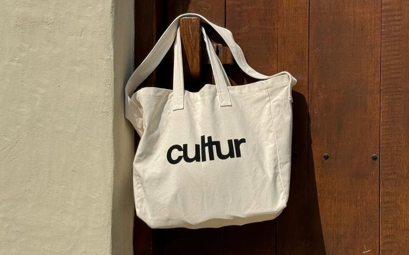 Túi xách canvas màu trắng