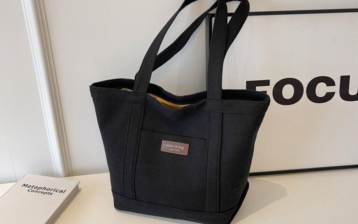 Túi xách canvas màu đen