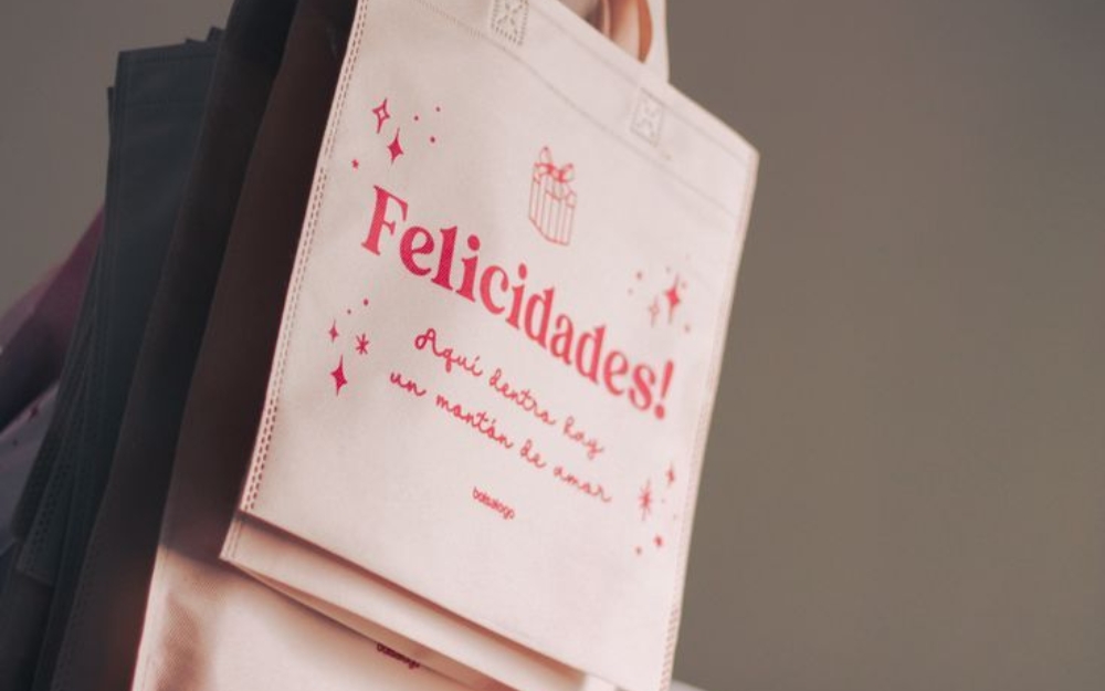 Mẫu túi vải dành cho thương hiệu mỹ phẩm