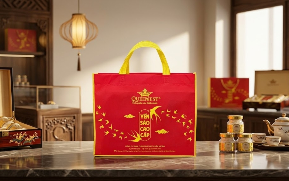 Mẫu túi xách yến sào ép kim logo sang trọng